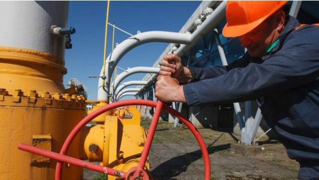 Acuerdan Rusia y Ucrania reanudar abastecimiento de combustibles